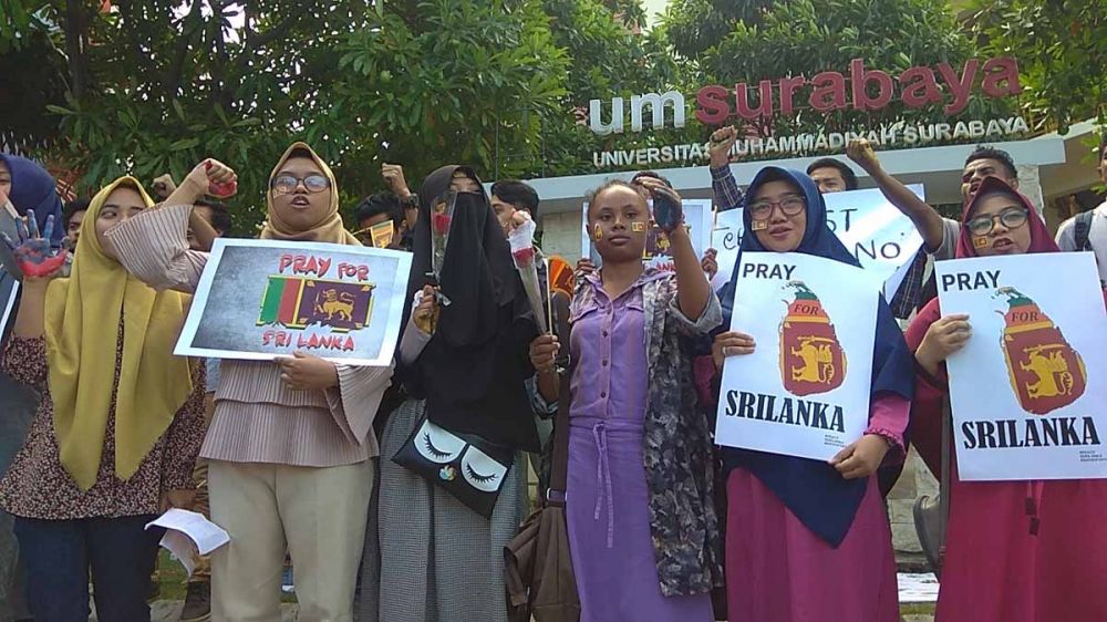 Aksi Solidaritas Mahasiswa Muhammadiyah Surabaya untuk Srilanka